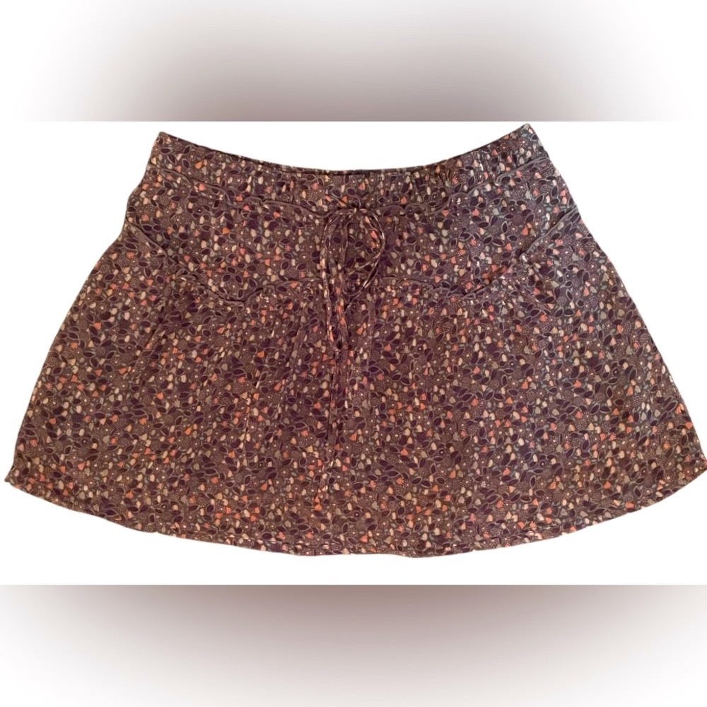 Pretty FLORAL SKIRT by American Eagle size Small